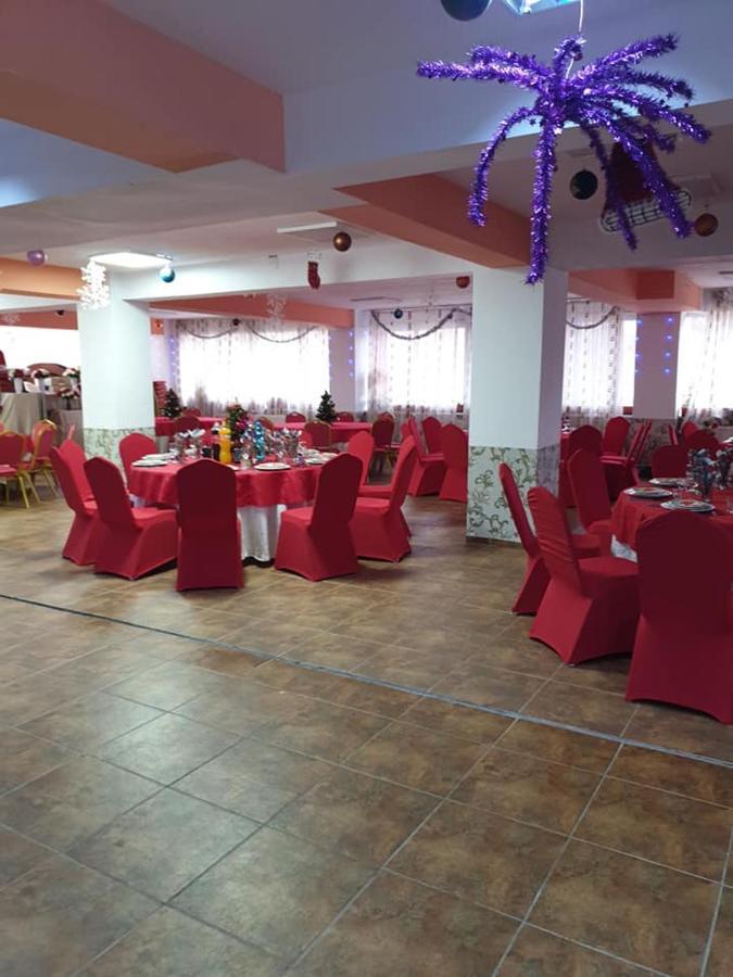 Vila Muntii Bucegi & Spa Bran  Exteriör bild