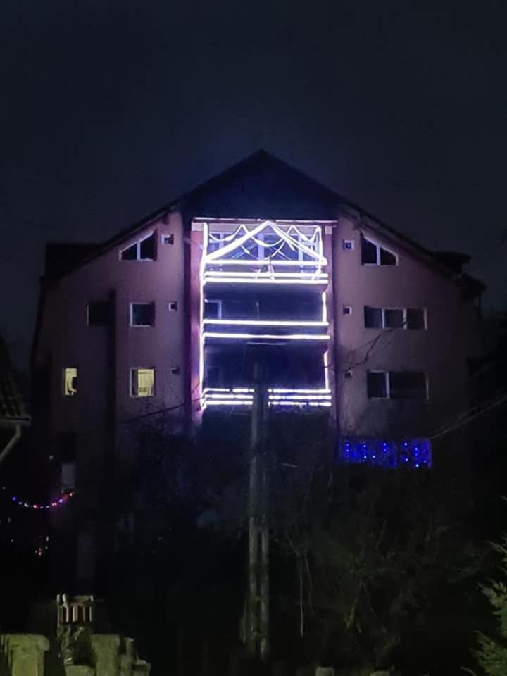 Vila Muntii Bucegi & Spa Bran  Exteriör bild