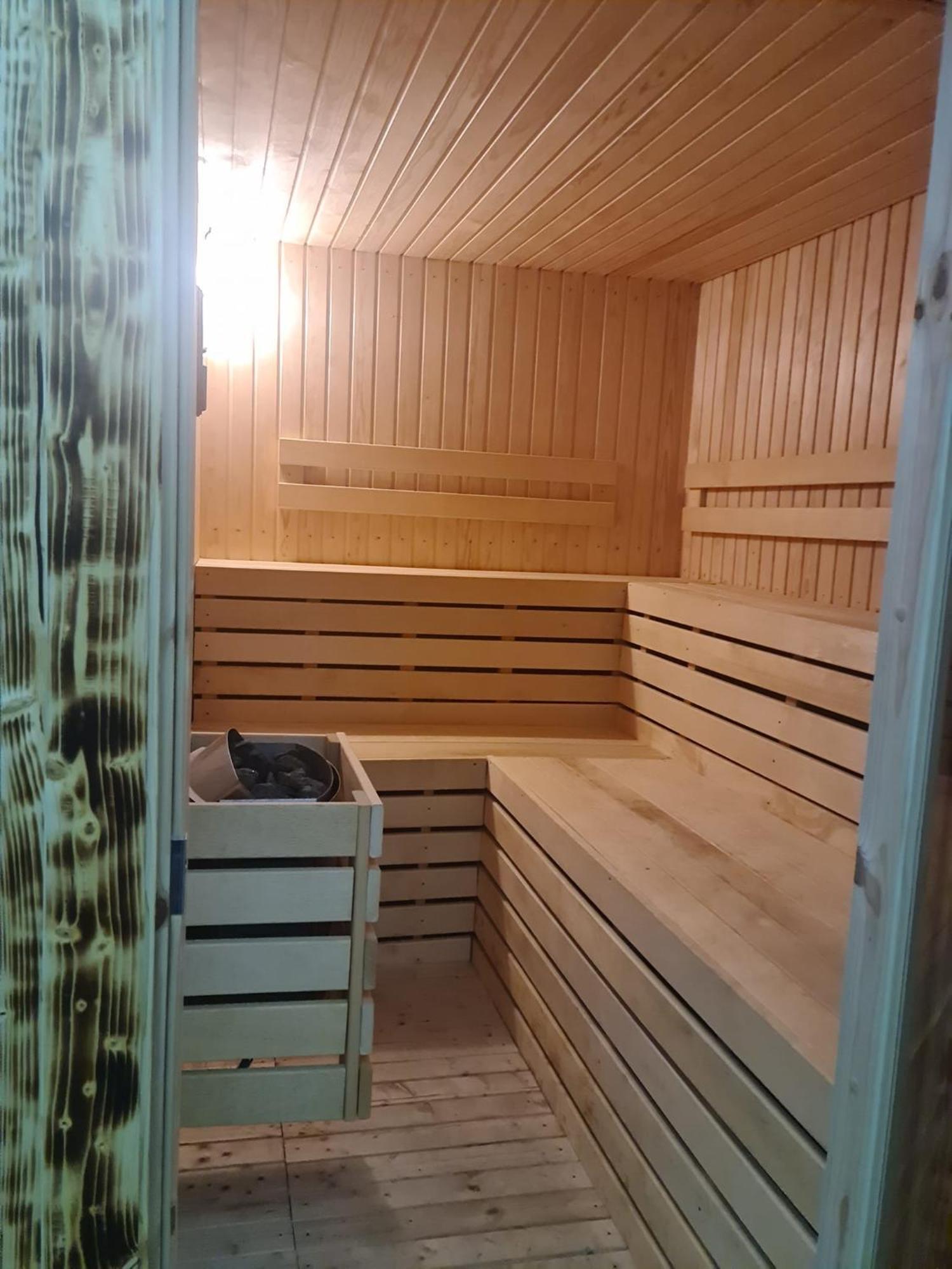 Vila Muntii Bucegi & Spa Bran  Exteriör bild