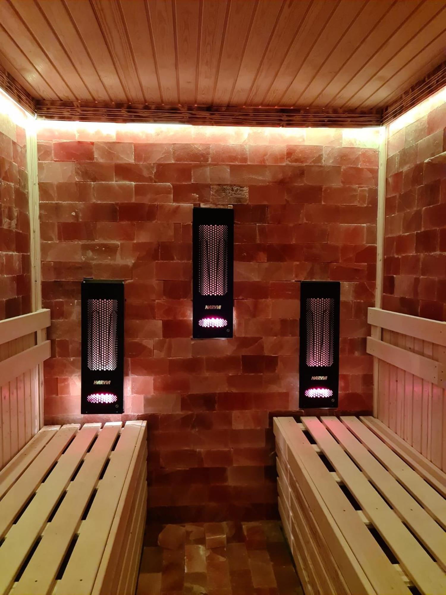 Vila Muntii Bucegi & Spa Bran  Exteriör bild